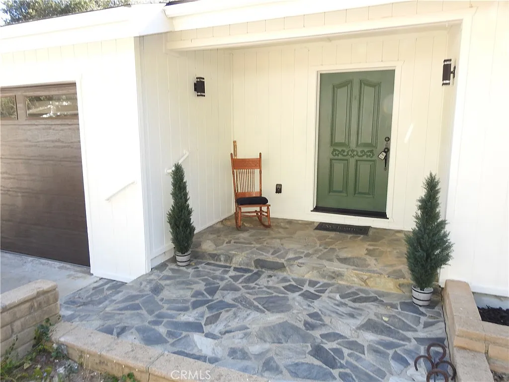 3 bed, 2198 sqft, $324 — Photo 3