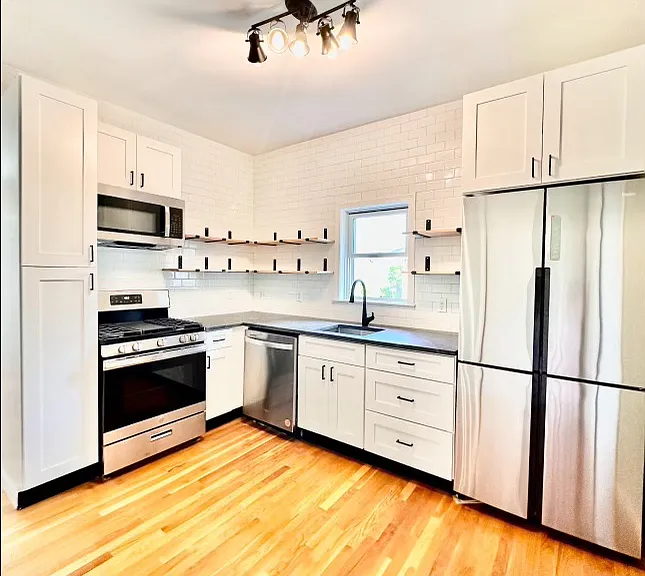 196 Hampshire St #2 — Photo 8