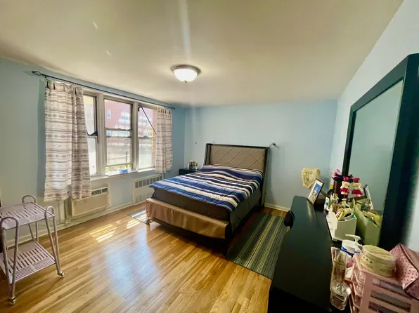 94-11 59th Avenue image 6 of 24