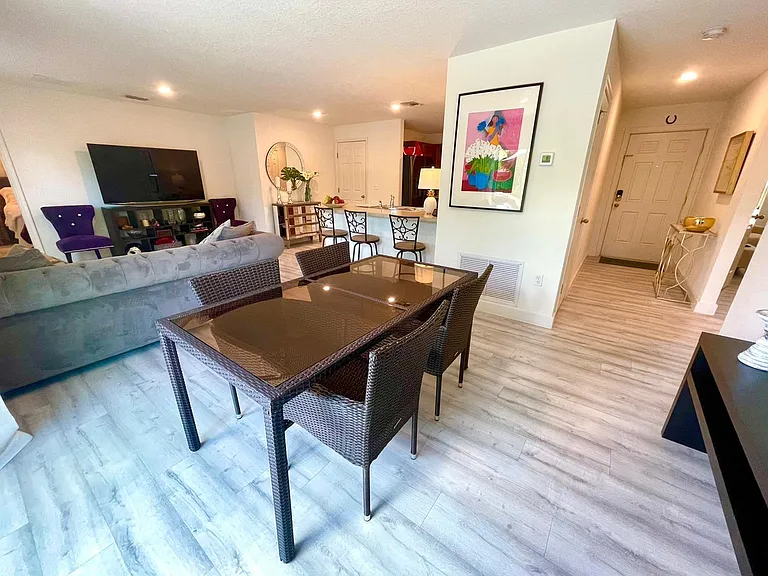 1348 SE Bayharbor St — Photo 5