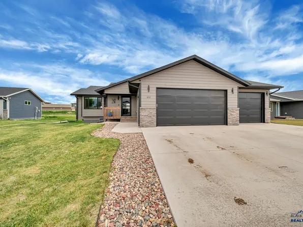 652 Rachel Ln, Box Elder, SD 57719