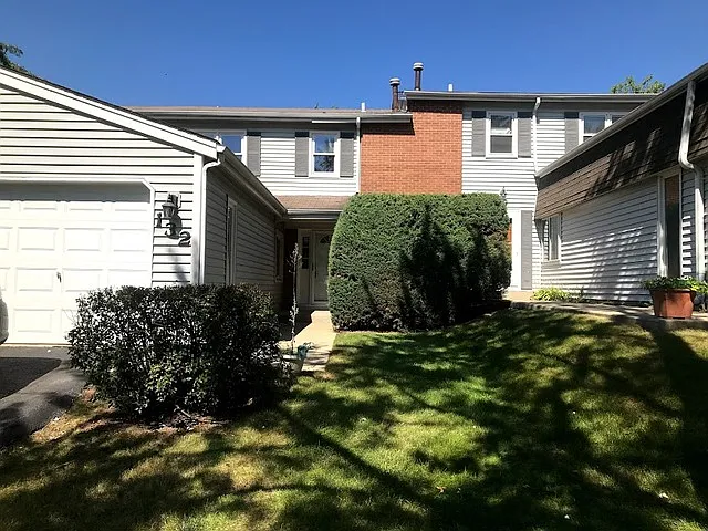 132 Leslie Ln photo 1