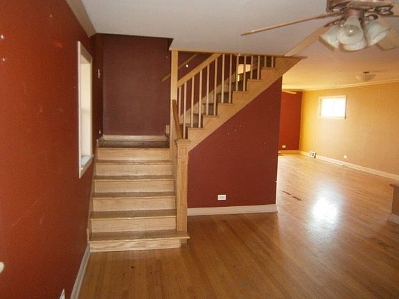 4th image of 6533 N Nordica Ave