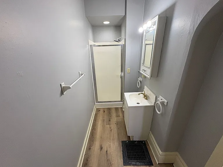 2904 Q — Photo 21