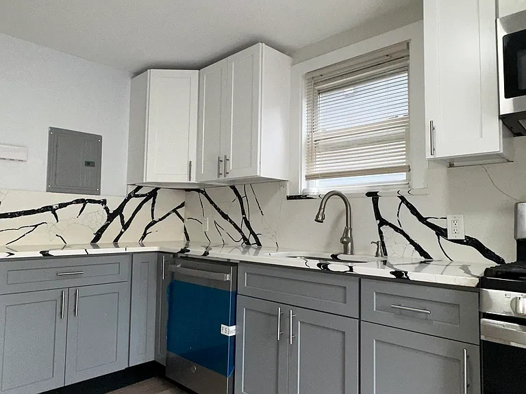 335 Summit Ave #1 — Photo 5