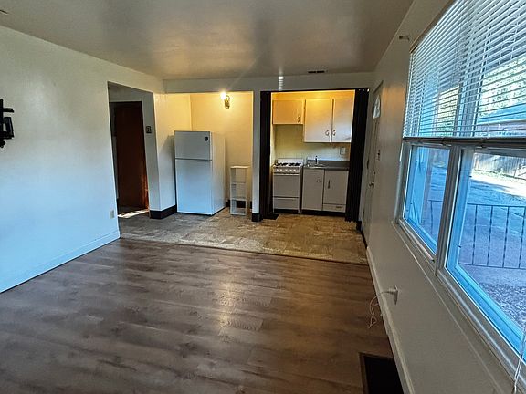 2nd image of 1934 S Lincoln Ave #A