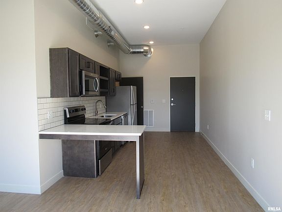 5th image of 400 W River Dr #415