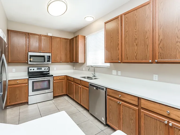 12122 Fern Haven Ave — Photo 6