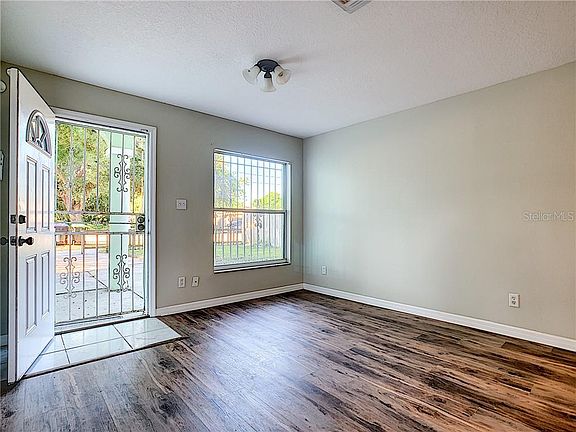 4th image of 4421 W Gore Ave