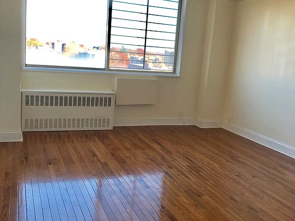 5th image of 30 Park Ave #11C