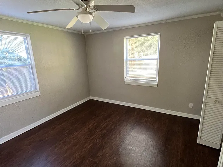 1653 Sheridan St — Photo 6