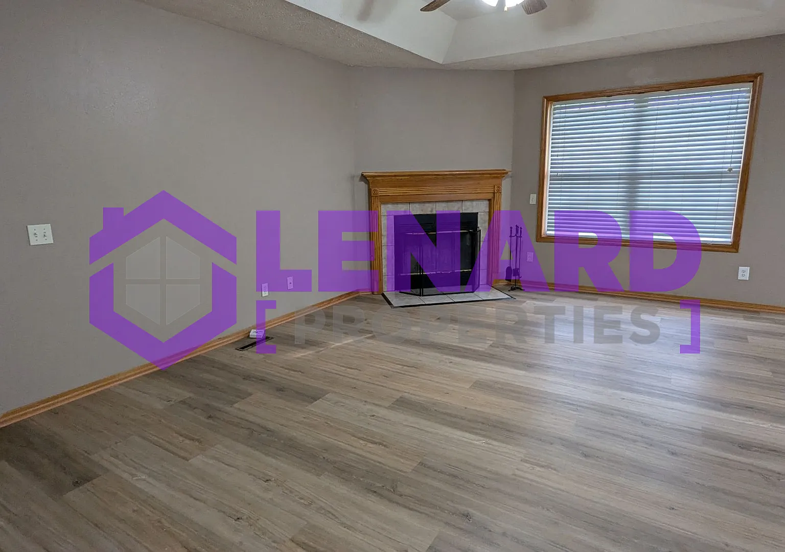 Spacious 3 Bedroom Home! — Photo 2