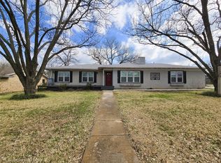 1490 Sheila St, Stephenville, TX 76401