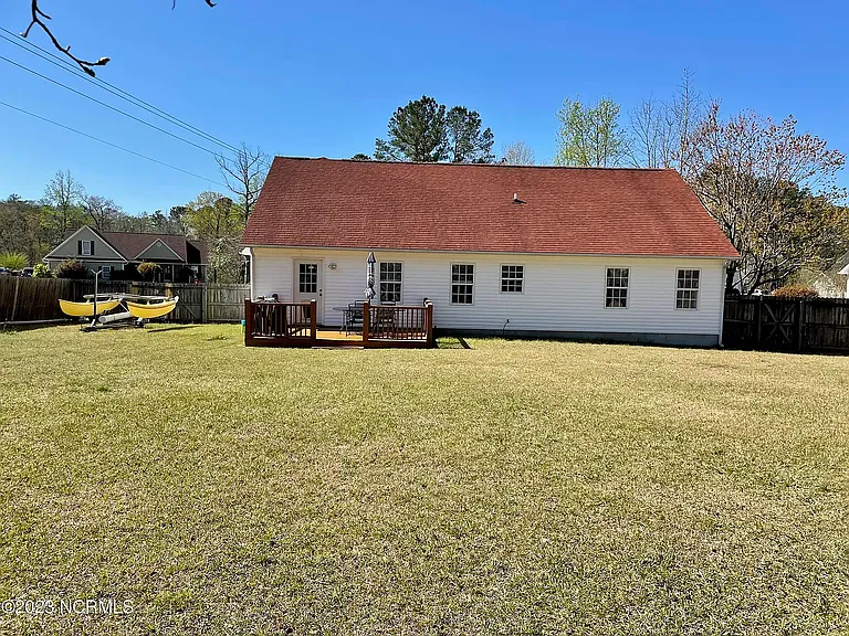 354 Farina Dr — Photo 4