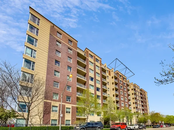 100 N Hermitage Ave Unit 711, Chicago, IL 60612