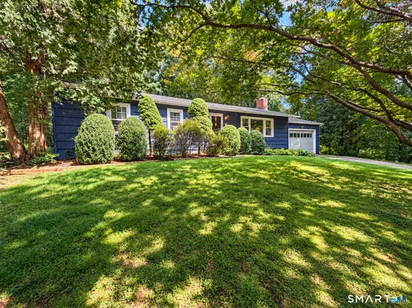 9 Joan Drive, Newtown, CT 06470