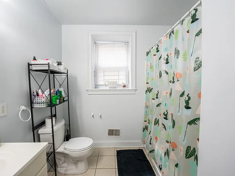 1528 Brown St #1 — Photo 8
