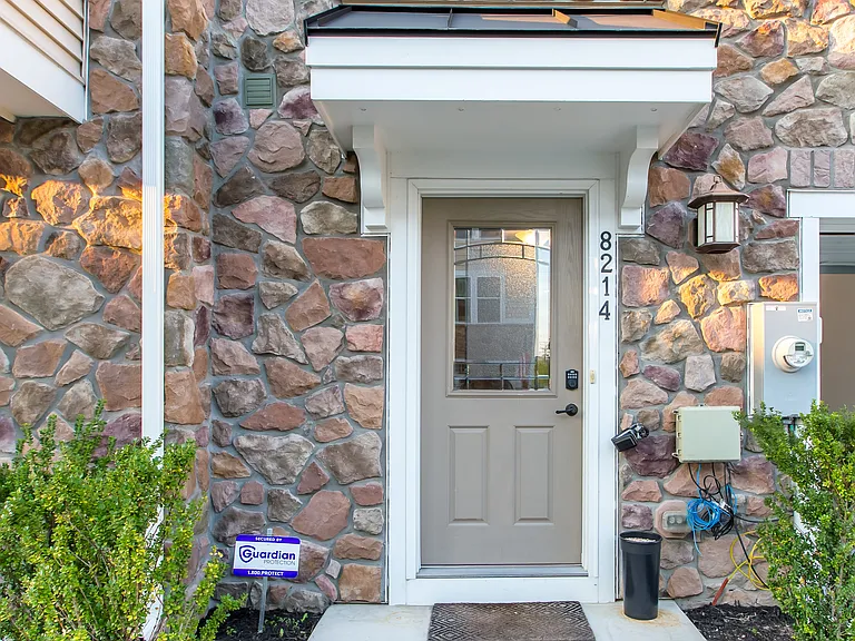 8214 Seaworthy Way — Photo 1
