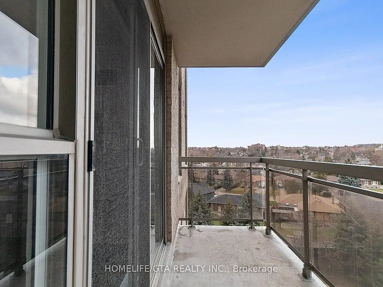 1720 Eglinton Ave E #821 — Photo 3