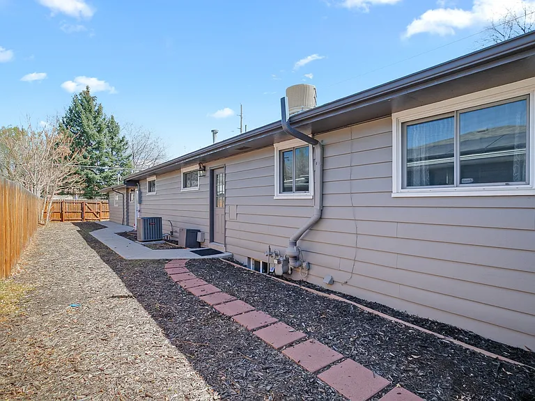 2300 Lima St #1 — Photo 22