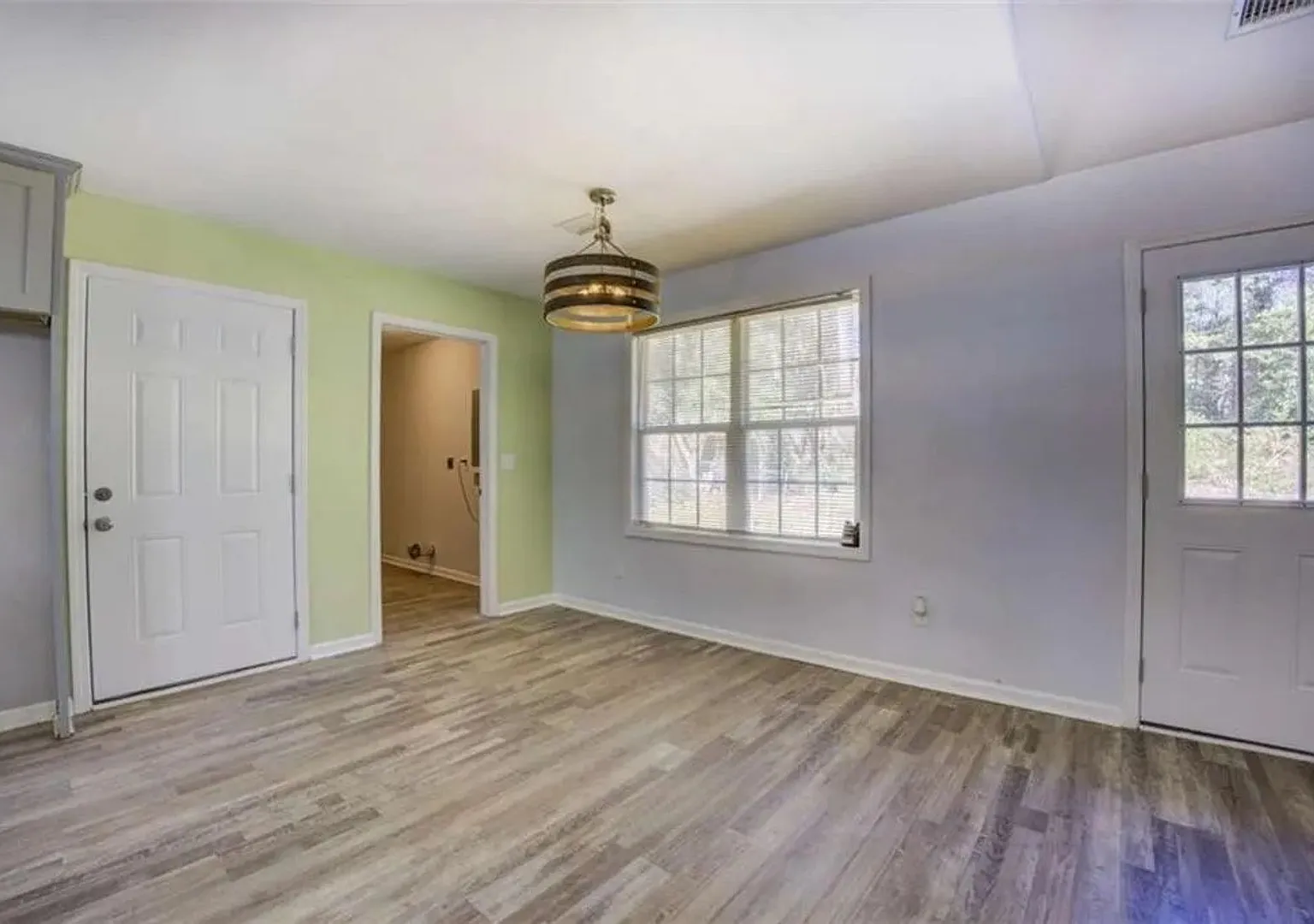 Room in 3 Bedroom Home at Navajo Trl — Photo 3