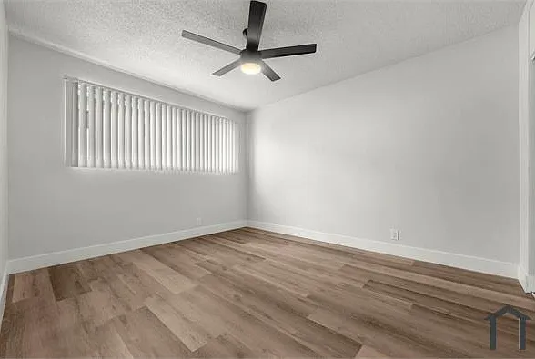 3933 Nicolet Ave #12 — Photo 16