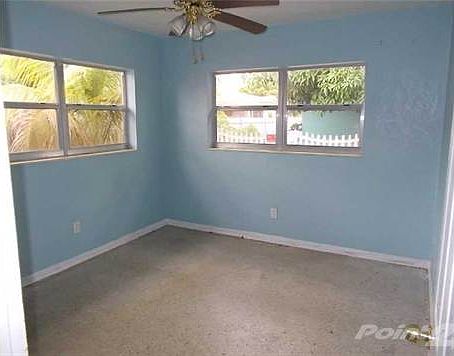 4th image of 1642 NE 124th Ln
