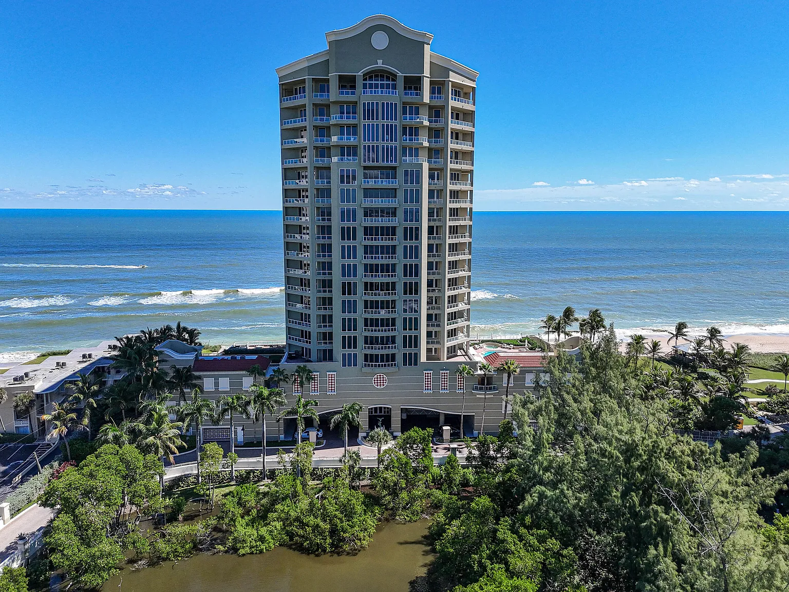 5050 N Ocean Dr — Photo 2