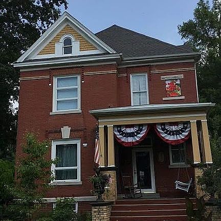 5th image of 210 W Boulevard St