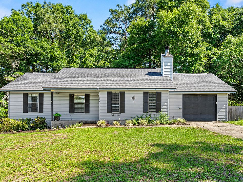 1st image of 219 Pinoak Ct W