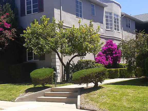 front courtyard view