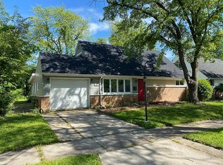 433 Wildwood Dr, Park Forest, IL