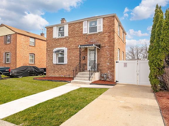 2nd image of 225 Marshall Ave