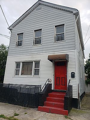 3rd image of 1120 E 93rd St #2F