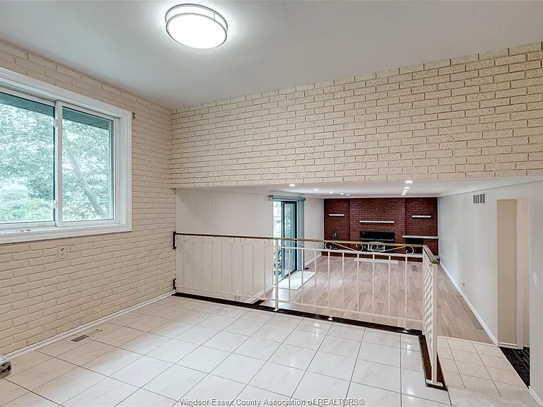 398 Brighton Rd — Photo 22