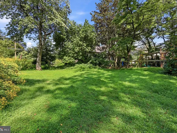 711 Manchester Ave, Media, PA 19063