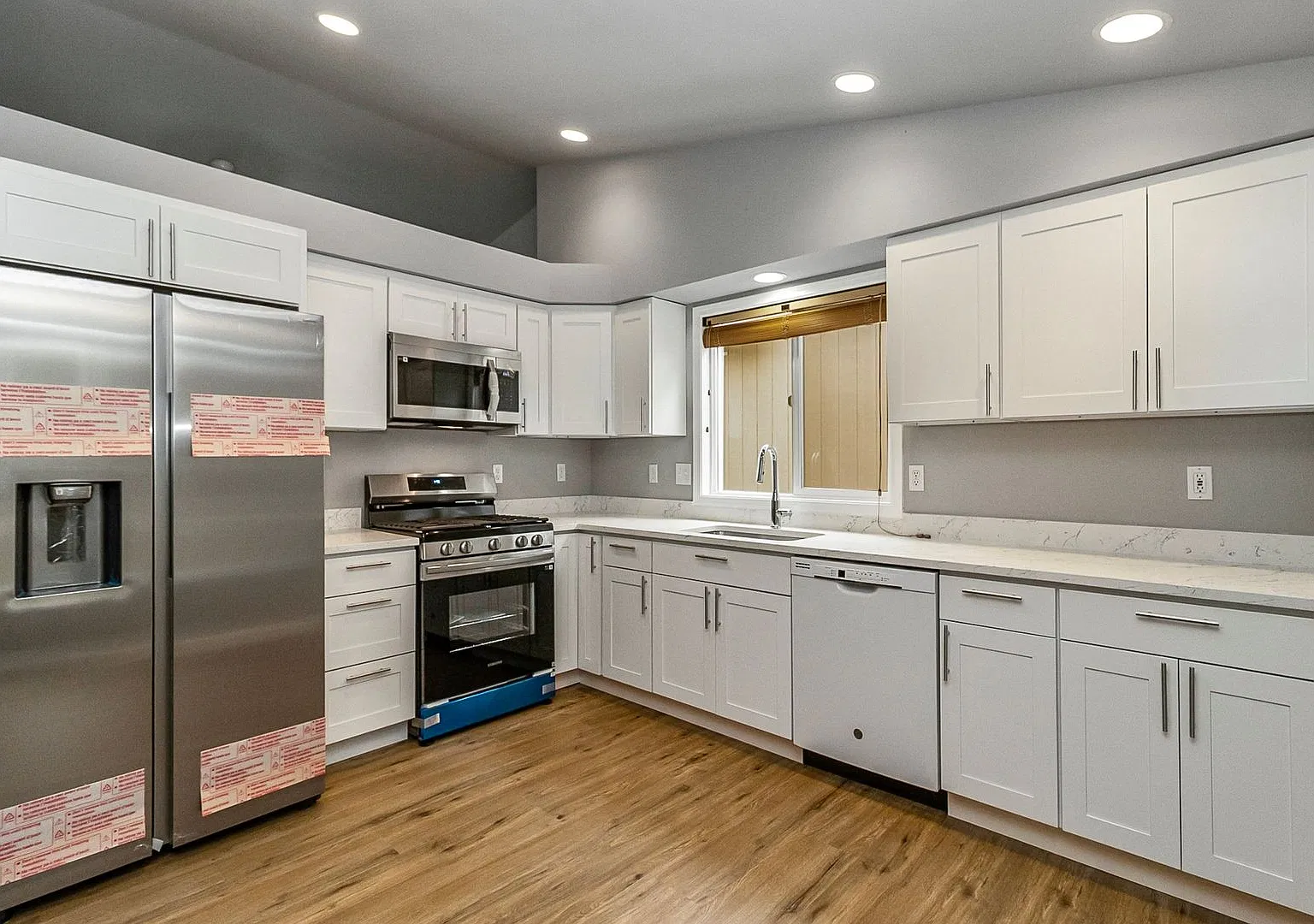 Beautifully Updated 3-Bedroom Home in Silver Lake! — Photo 4