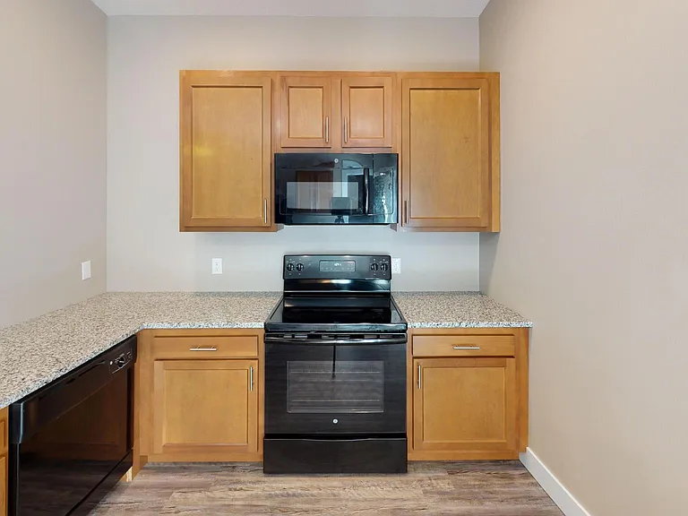 Prairie Heights Apartments — Photo 23