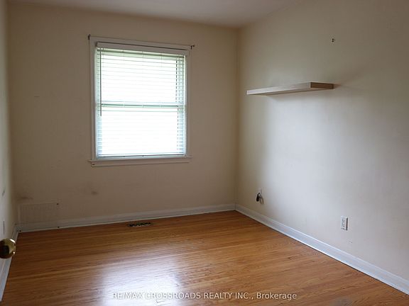 5th image of 11 Cleta Dr