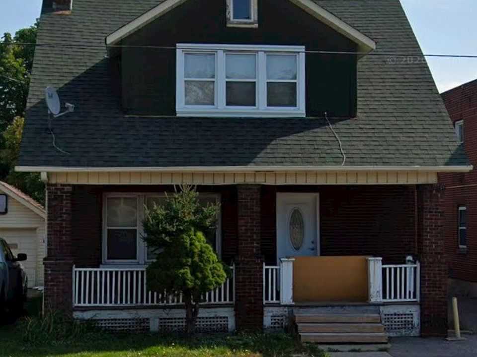 1st image of 329 Ritson Rd S