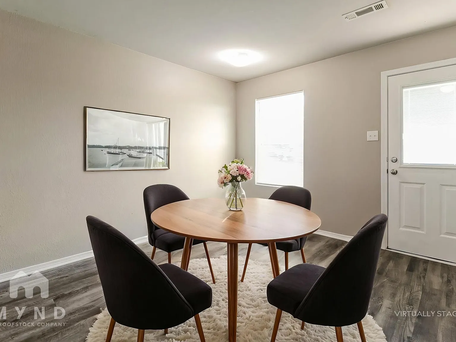 4 bed, 2.0 bath, 1476 sqft, $1,585 — Photo 3