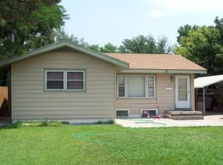 712 N Glenn St, Ulysses, KS 67880