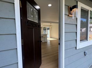 5506 216th St SW, Mountlake Terrace, WA 98043