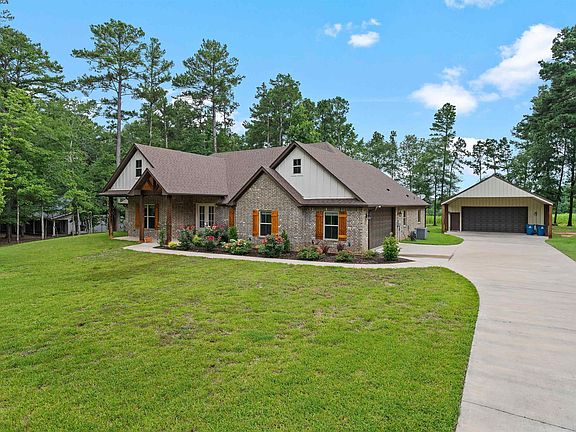 2nd image of 434 King Ranch Rd