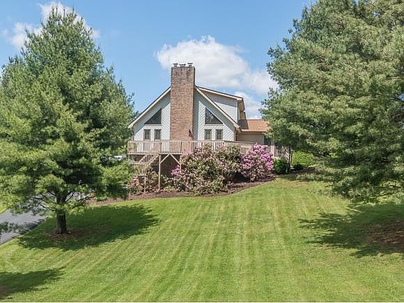 1st image of 282 Sycamore Dr