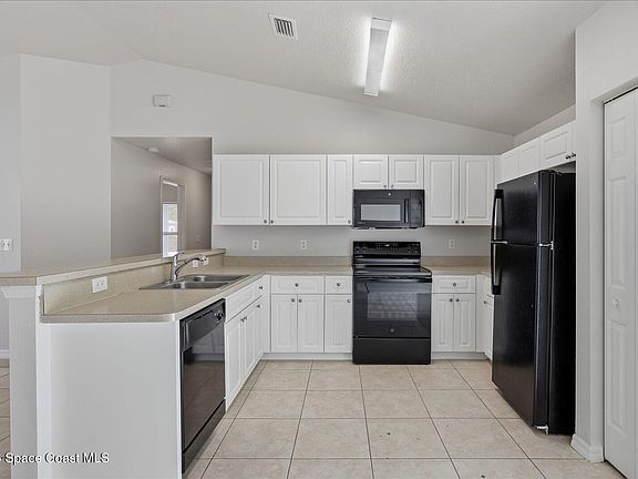 5th image of 1145 11th Ct SW