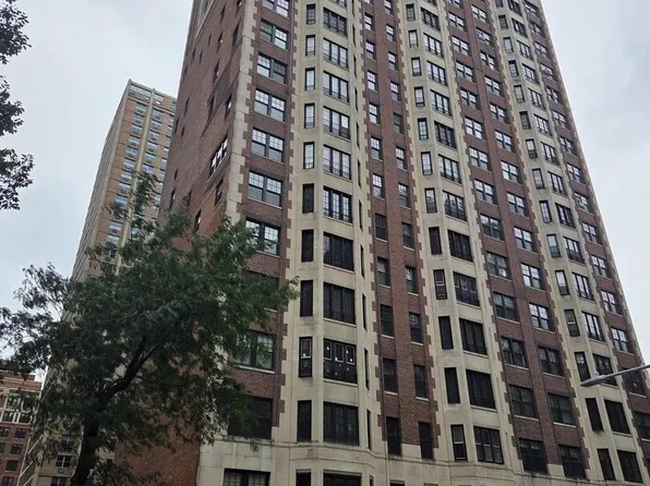 421 W Melrose St APT 5D, Chicago, IL 60657