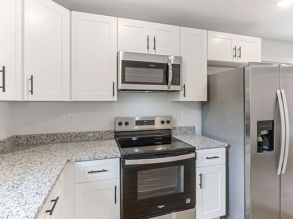 3rd image of 3840 Maid Marion Ln #248592555