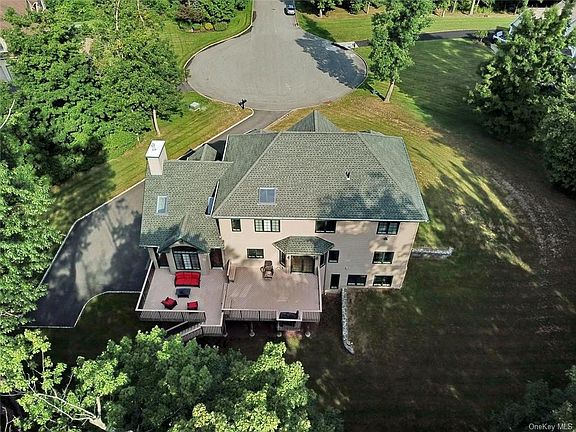 4th image of 16 Grist Mill Ct