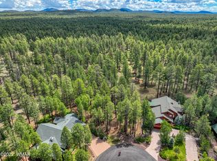 8869 Country Club Dr, Pinetop, AZ 85935
